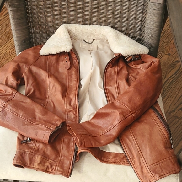 Banana Republic Leather jacket - Picture 1 of 7